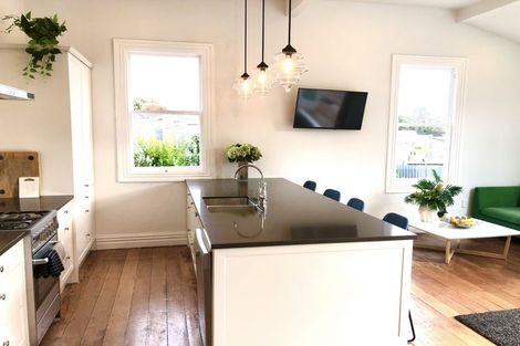 Photo of property in 4 Brassey Street, Waverley, 4510