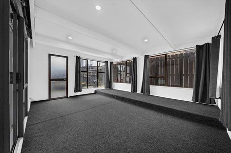 Photo of property in 19 Rakich Place, Henderson, Auckland, 0612