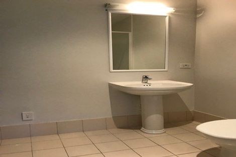 Photo of property in 8b/30 Westward Ho, Glen Eden, Auckland, 0602