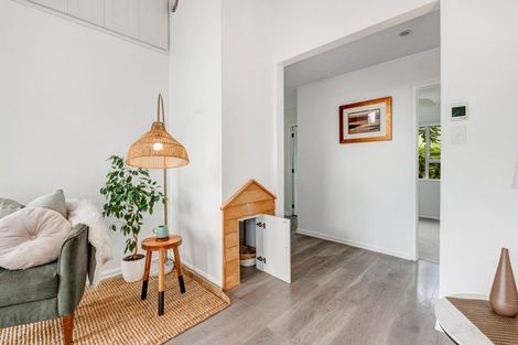 Photo of property in 129 Awaroa Road, Helensville, 0800