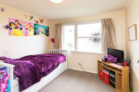 Photo of property in 43 Sutherland Crescent, Westbrook, Palmerston North, 4412