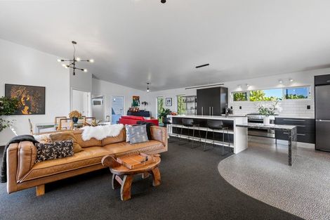 Photo of property in 418 Kaipikari Road, Urenui, 4375