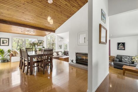 Photo of property in 5 Saddleback Rise, Murrays Bay, Auckland, 0630