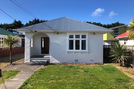 Photo of property in 400 Broadway, Miramar, Wellington, 6022