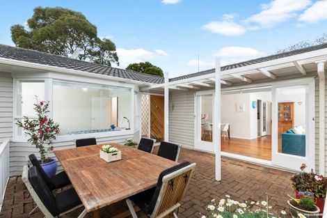 Photo of property in 4 Modena Crescent, Saint Heliers, Auckland, 1071