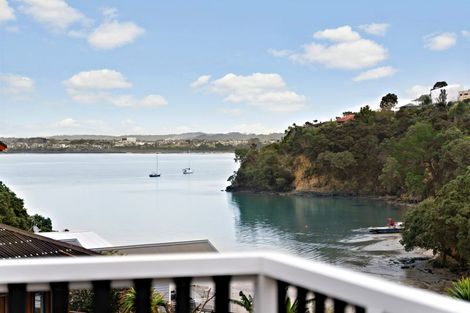 Photo of property in 101 Island Bay Road, Beach Haven, Auckland, 0626