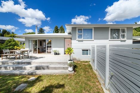 Photo of property in 75 Ruamahanga Crescent, Terrace End, Palmerston North, 4410