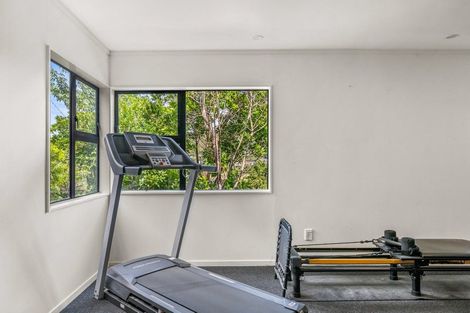 Photo of property in 28a Seaview Road, Paremata, Porirua, 5024