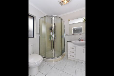 Photo of property in 15 Artillery Drive, Papakura, 2110