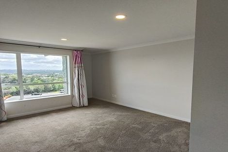 Photo of property in 48 Bur Oak Terrace, Schnapper Rock, Auckland, 0632