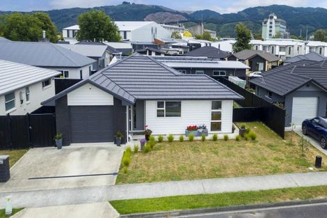 Photo of property in 24 Gallipoli Road, Trentham, Upper Hutt, 5018