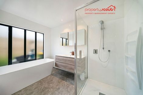 Photo of property in 9 Millisle Place, East Tamaki Heights, Auckland, 2016