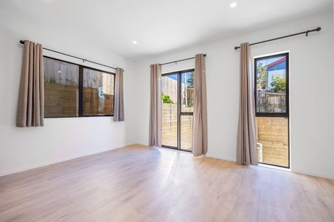 Photo of property in 50c Barbados Drive, Unsworth Heights, Auckland, 0632