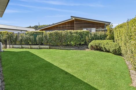 Photo of property in 4 Kahu Close, Wanaka, 9305
