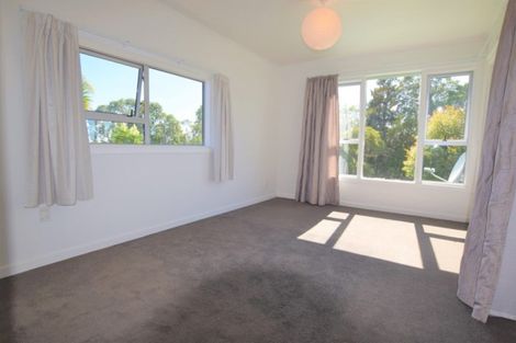 Photo of property in 19 Cleve Road, Green Bay, Auckland, 0604