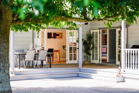 Photo of property in 43 Dale Road, Raumati South, Paraparaumu, 5032