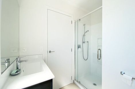 Photo of property in 5/2 Frances Bryers Road, Hobsonville, Auckland, 0616