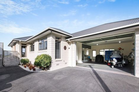 Photo of property in 75 Shaw Road, Waihi Beach, 3611