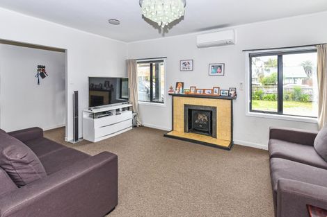 Photo of property in 325 Massey Road, Mangere East, Auckland, 2024