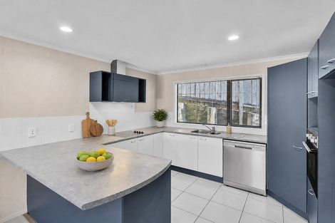 Photo of property in 100 George Deane Place, Greenhithe, Auckland, 0632
