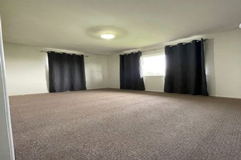 Photo of property in 10 Churchill Avenue, Manurewa, Auckland, 2102