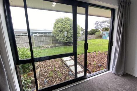 Photo of property in 6a Portnall Place, Parklands, Christchurch, 8083