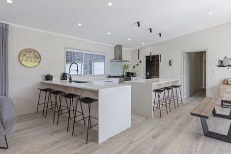 Photo of property in 114 Bombay Road, Bombay, 2675