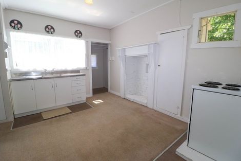 Photo of property in 105 Coromandel Street, Thames, 3500
