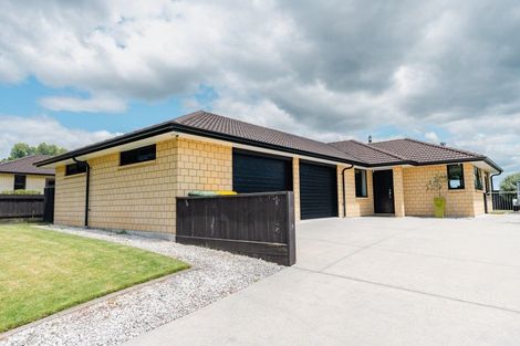Photo of property in 198 Waikite Road, Welcome Bay, Tauranga, 3175