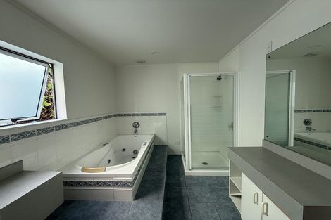 Photo of property in 2b Braemar Road, Castor Bay, Auckland, 0620