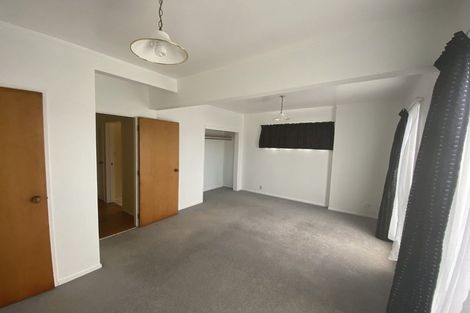 Photo of property in 10 Ordley Grove, Tawa, Wellington, 5028