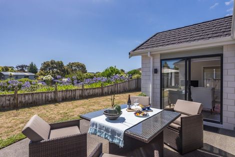 Photo of property in 176 Milne Drive, Paraparaumu, 5032