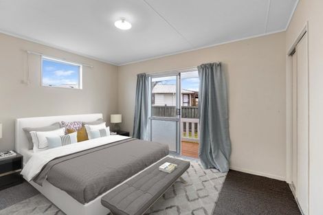 Photo of property in 18 Nikau Street, Inglewood, 4330