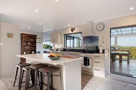 Photo of property in 117 Athenree Road, Athenree, Katikati, 3177