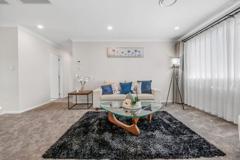 Photo of property in 60 Elevation Street, Flat Bush, Auckland, 2019