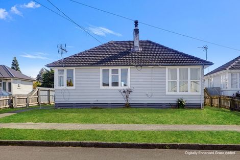 Photo of property in 15 Cameron Crescent, Masterton, 5810