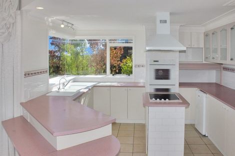 Photo of property in 1 Harry Ell Drive, Cashmere, Christchurch, 8022
