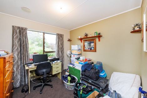 Photo of property in 35 Kowhai Street, Tokomaru, Palmerston North, 4474