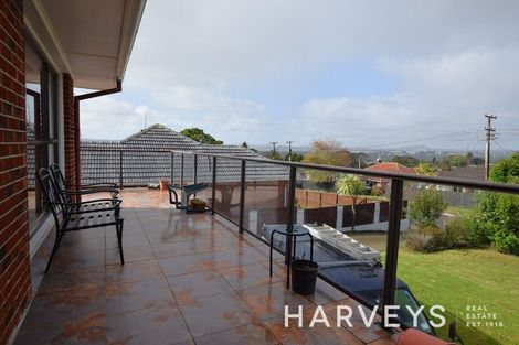 Photo of property in 52 Tiroroa Avenue, Te Atatu South, Auckland, 0610