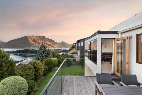 Photo of property in 4 Peregrine Place, Queenstown, 9300