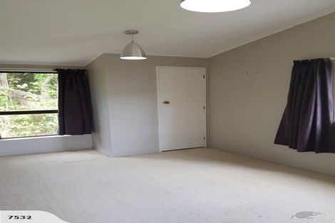 Photo of property in 34 Pekanga Road, Normandale, Lower Hutt, 5010