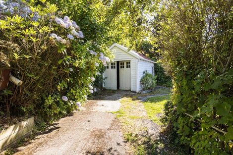 Photo of property in 16 Adderley Terrace, Ravensbourne, Dunedin, 9022