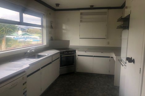 Photo of property in 17 Oriwa Street, Waikanae, 5036