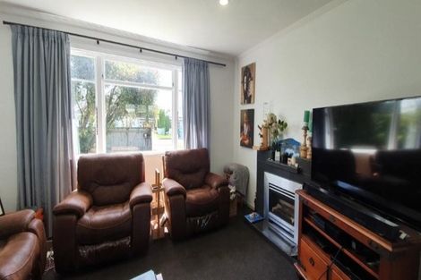 Photo of property in 19 Selwyn Crescent, College Estate, Whanganui, 4500