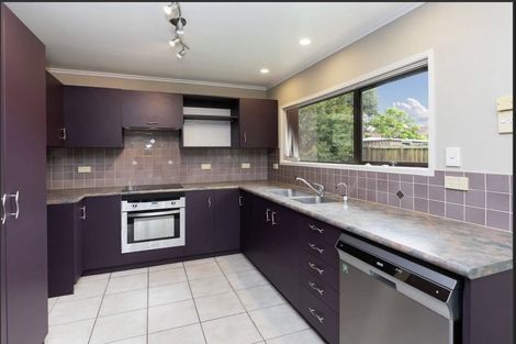Photo of property in 2/9 Askew Place, Farm Cove, Auckland, 2012