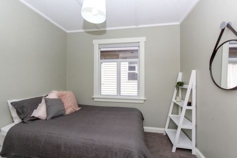 Photo of property in 11 Bulteel Street, New Plymouth, 4310