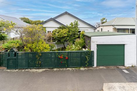 Photo of property in 21 East Avenue, Saint Kilda, Dunedin, 9012