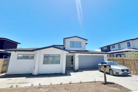 Photo of property in 20 Lockyer Road, Kumeu, 0810