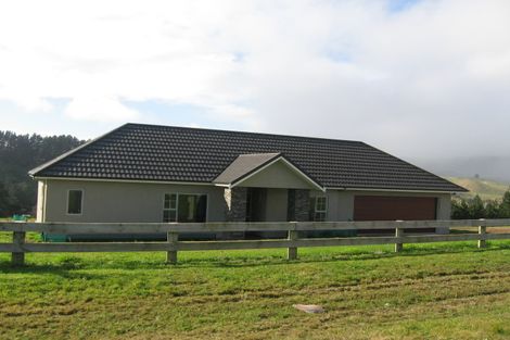 Photo of property in 28 Branksome Place, Aokautere, Palmerston North, 4471