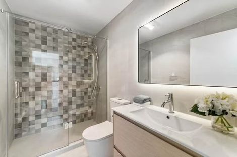 Photo of property in 4b Tawa Crescent, Manurewa, Auckland, 2102